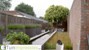 Moderne minimalistische tuin met waterelement 